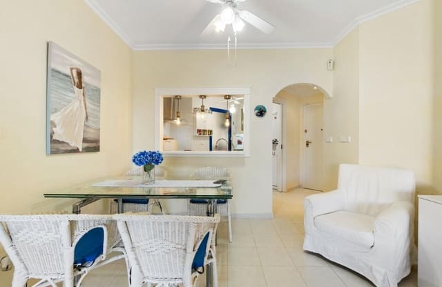 2 soveværelse Strandlejlighed til salg i Campoamor, Orihuela med swimmingpool garage - € 279.000 (Ref: 9432547)