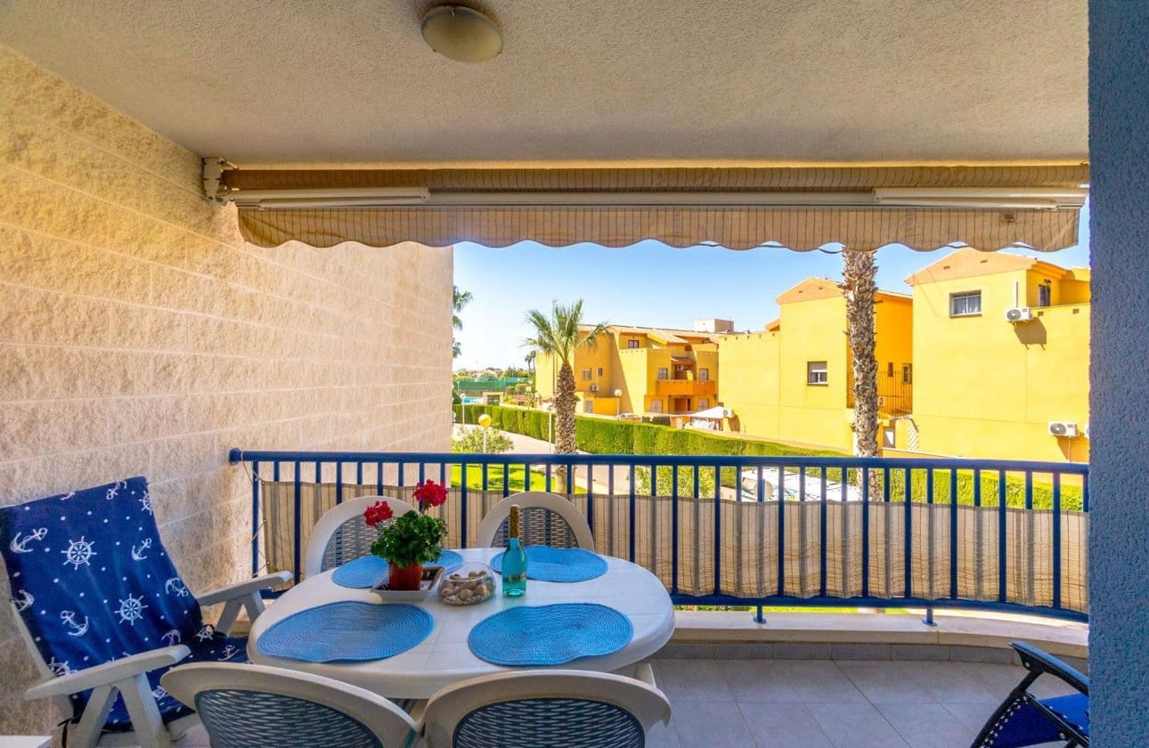 2 bedroom Beach Apartment for sale in Campoamor with pool garage - € 279,000 (Ref: 9432547)