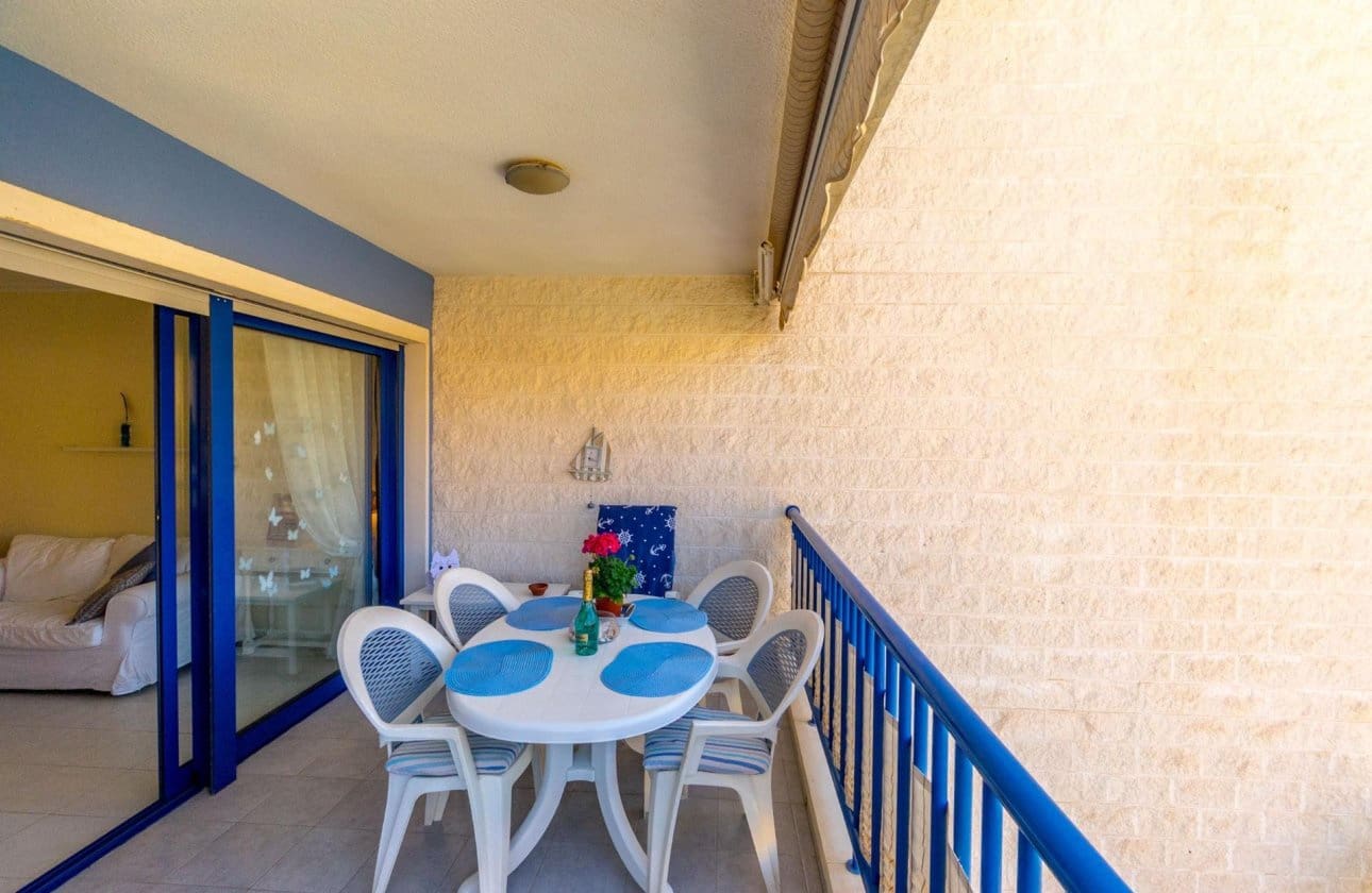 2 bedroom Beach Apartment for sale in Campoamor with pool garage - € 279,000 (Ref: 9432547)
