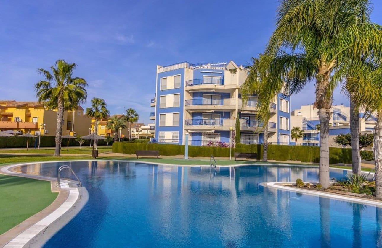 2 bedroom Beach Apartment for sale in Campoamor with pool garage - € 279,000 (Ref: 9432547)