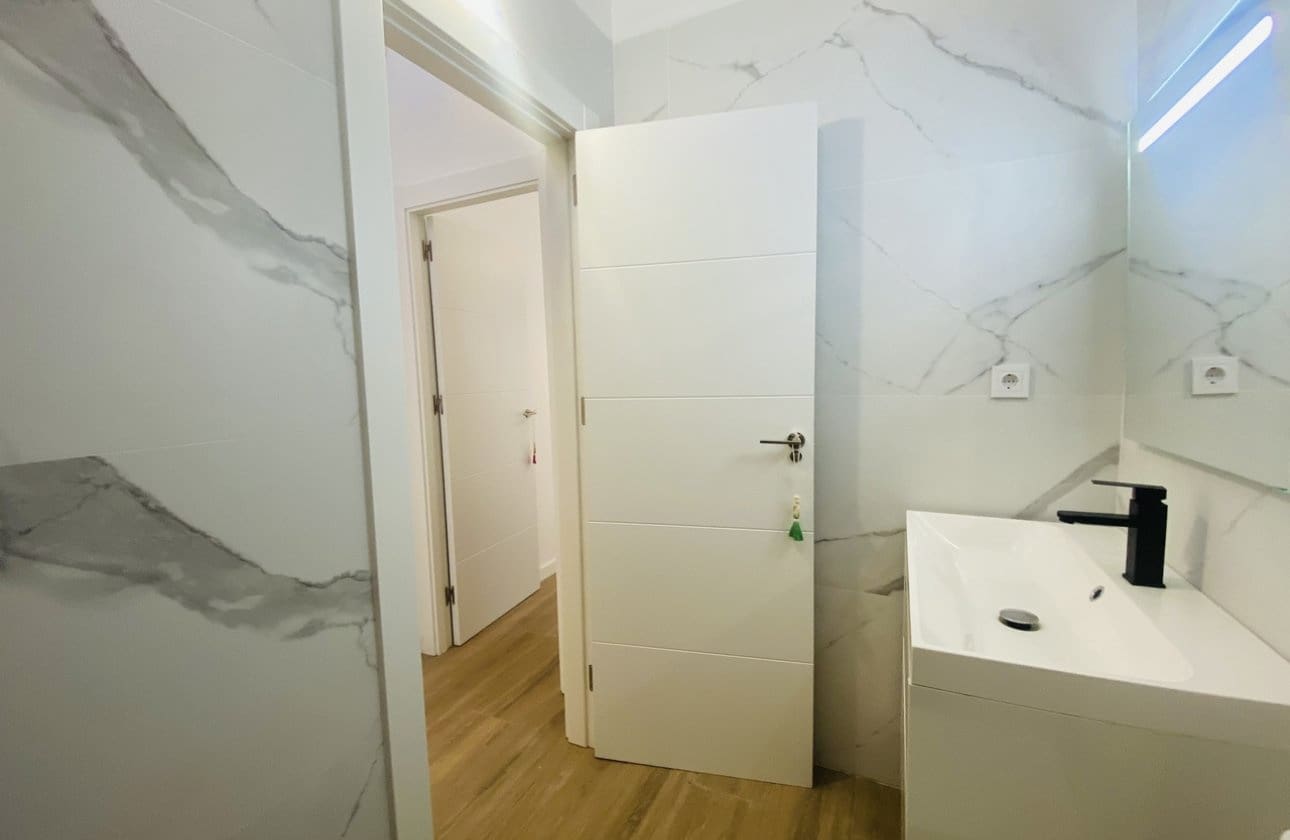 2 soveværelse Bungalow til salg i Playa Flamenca med garage - € 165.000 (Ref: 9442836)