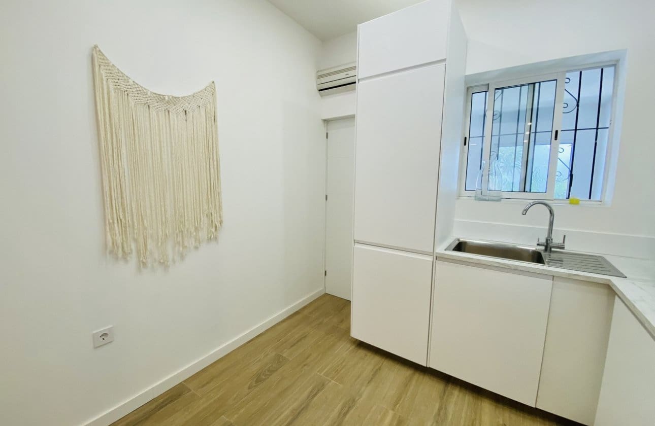 2 soveværelse Bungalow til salg i Playa Flamenca med garage - € 165.000 (Ref: 9442836)