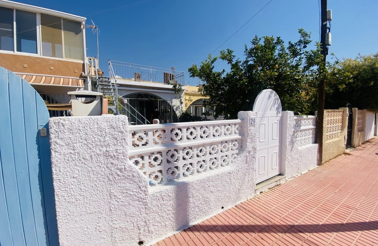 2 soveværelse Bungalow til salg i Playa Flamenca med garage - € 165.000 (Ref: 9442836)