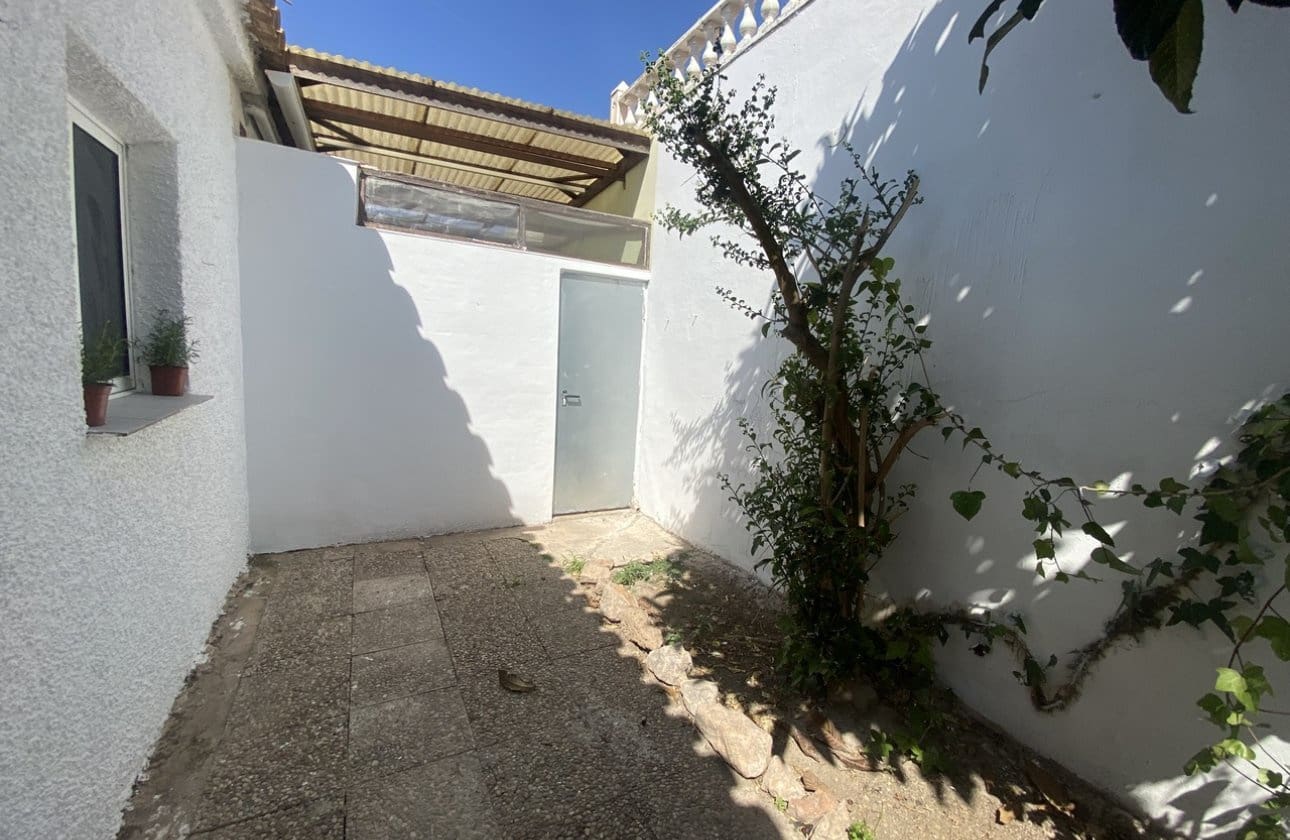 2 soveværelse Bungalow til salg i Playa Flamenca med garage - € 165.000 (Ref: 9442836)