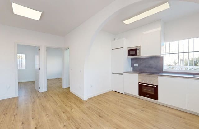 2 bedroom Bungalow for sale in Villamartin, Orihuela - € 199,000 (Ref: 9442837)