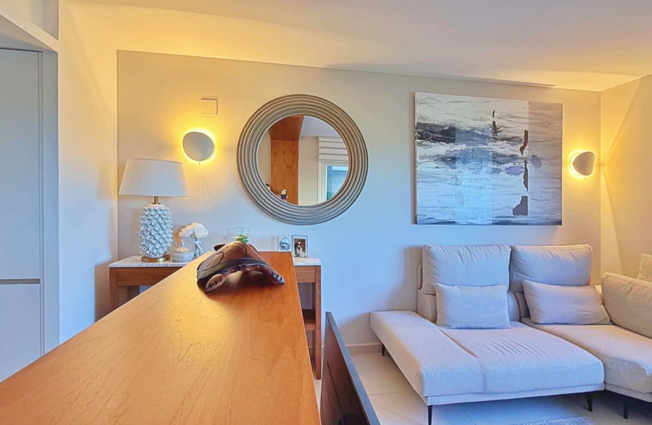 2 soveværelse Strandlejlighed til salg i Punta Prima med swimmingpool garage - € 475.000 (Ref: 9442840)