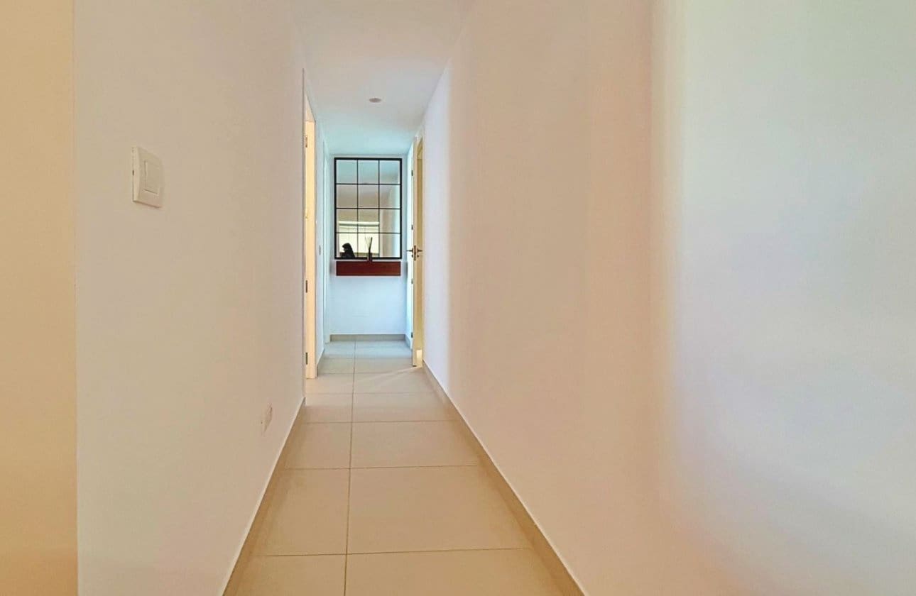 2 soveværelse Strandlejlighed til salg i Punta Prima med swimmingpool garage - € 475.000 (Ref: 9442840)