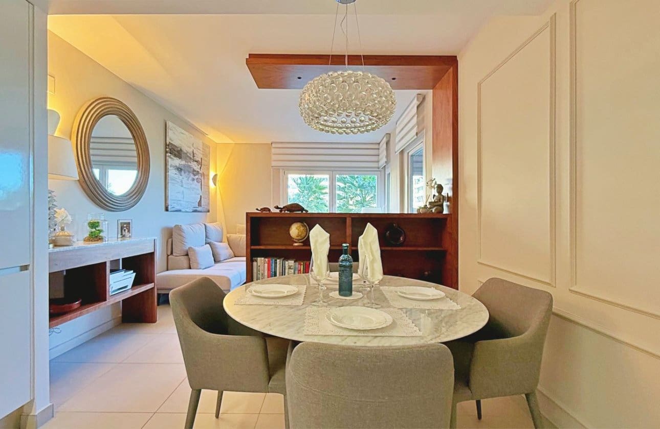 2 soveværelse Strandlejlighed til salg i Punta Prima med swimmingpool garage - € 475.000 (Ref: 9442840)