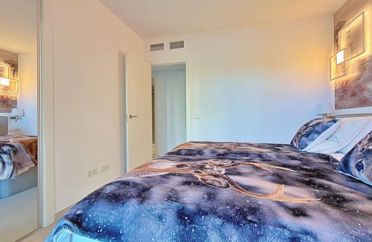 2 soveværelse Strandlejlighed til salg i Punta Prima med swimmingpool garage - € 475.000 (Ref: 9442840)