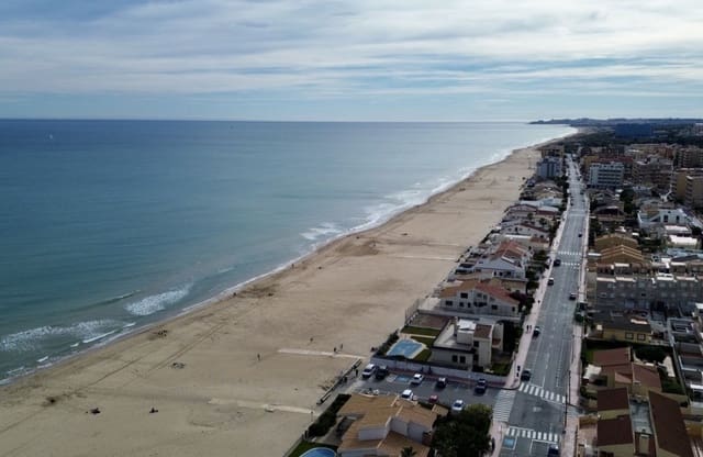 2 quarto Apartamento para venda em Guardamar Playa, Guardamar del Segura com garagem - 319 000 € (Ref: 9442841)