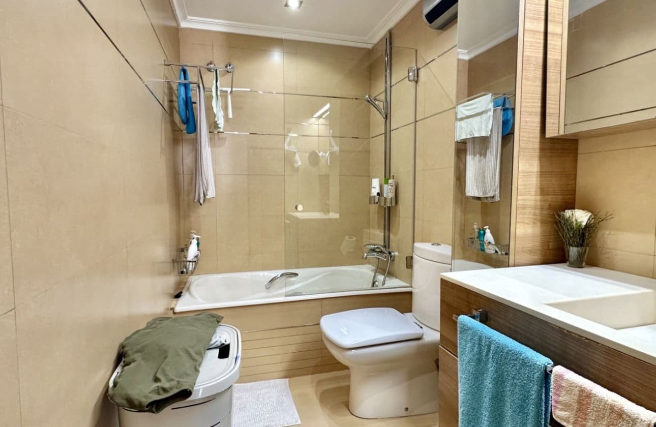 2 quarto Apartamento para venda em Guardamar del Segura com garagem - 319 000 € (Ref: 9442841)