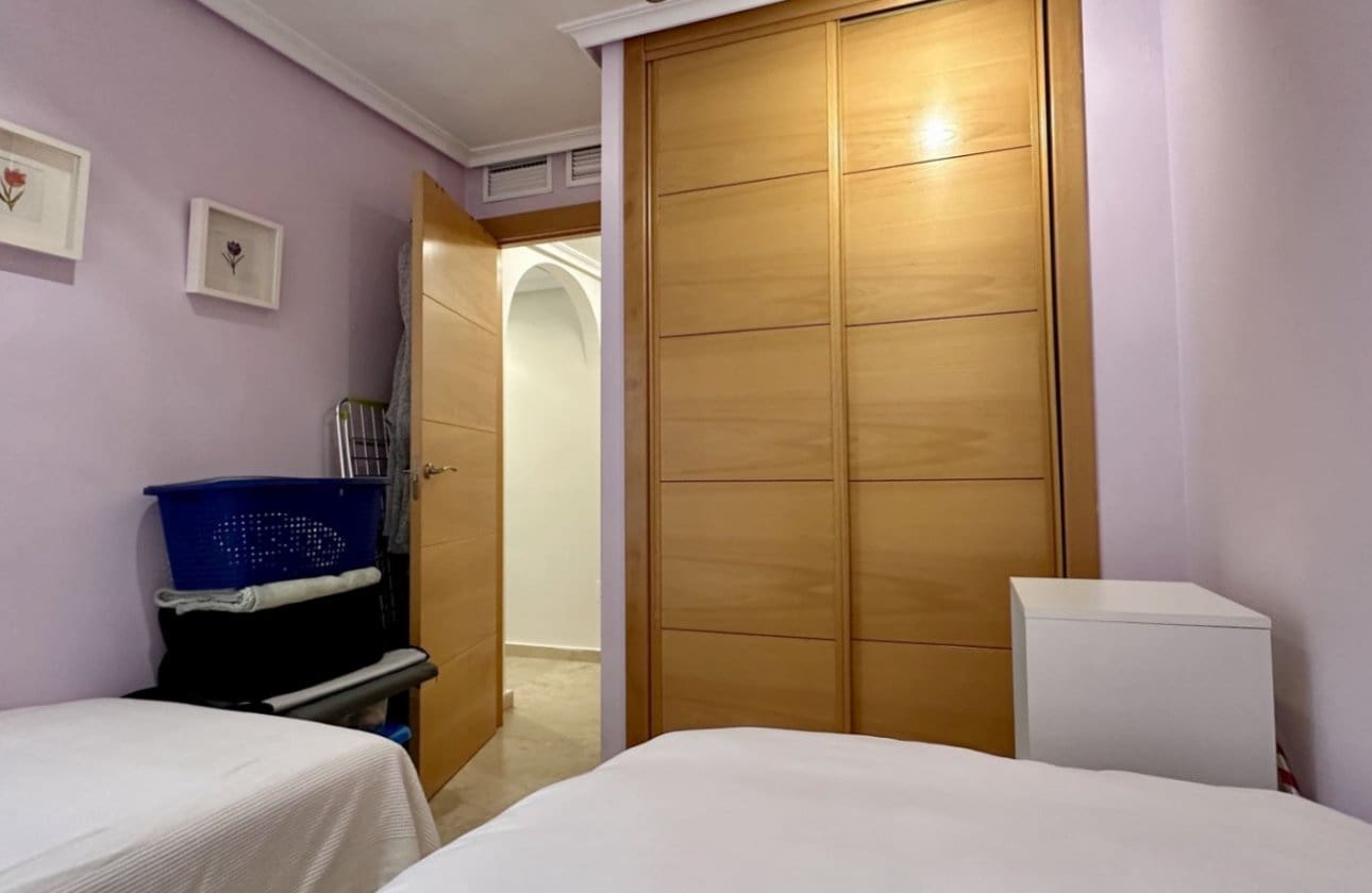 2 quarto Apartamento para venda em Guardamar del Segura com garagem - 319 000 € (Ref: 9442841)