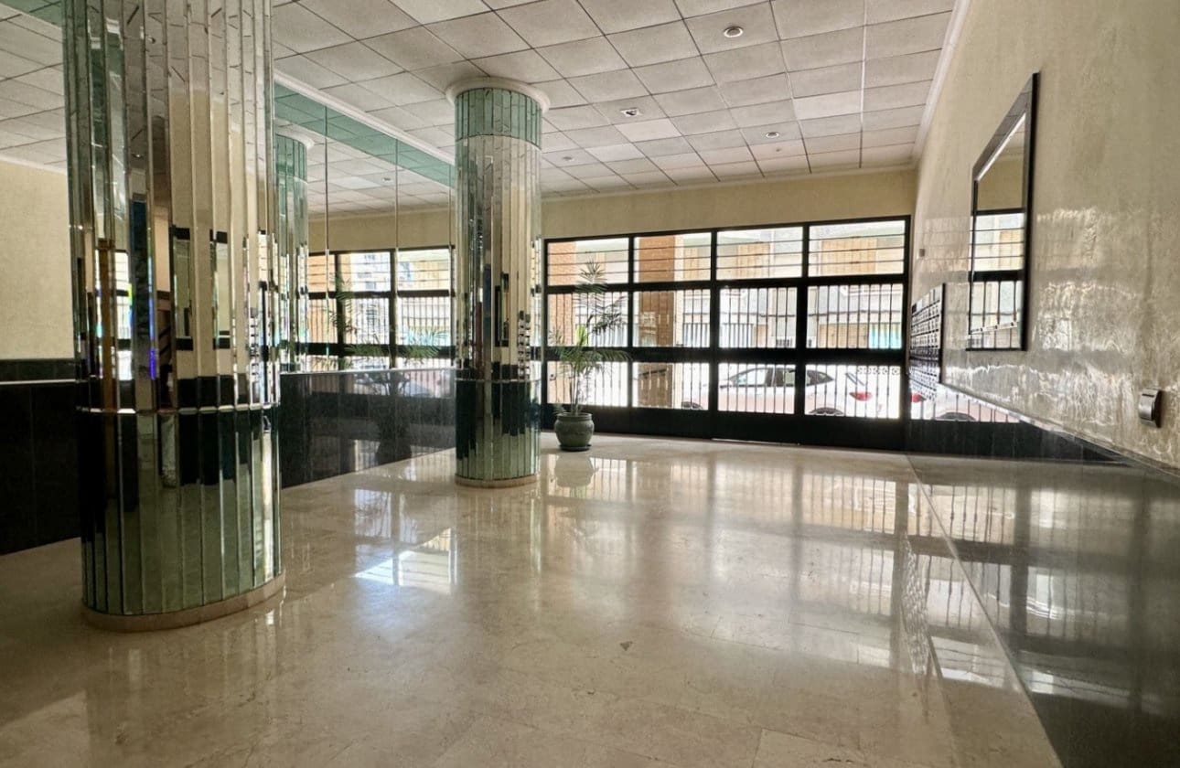 2 quarto Apartamento para venda em Guardamar del Segura com garagem - 319 000 € (Ref: 9442841)