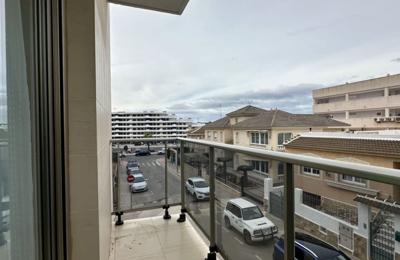 3 bedroom Apartment for sale in San Miguel de Salinas with pool garage - € 180,000 (Ref: 9444512)