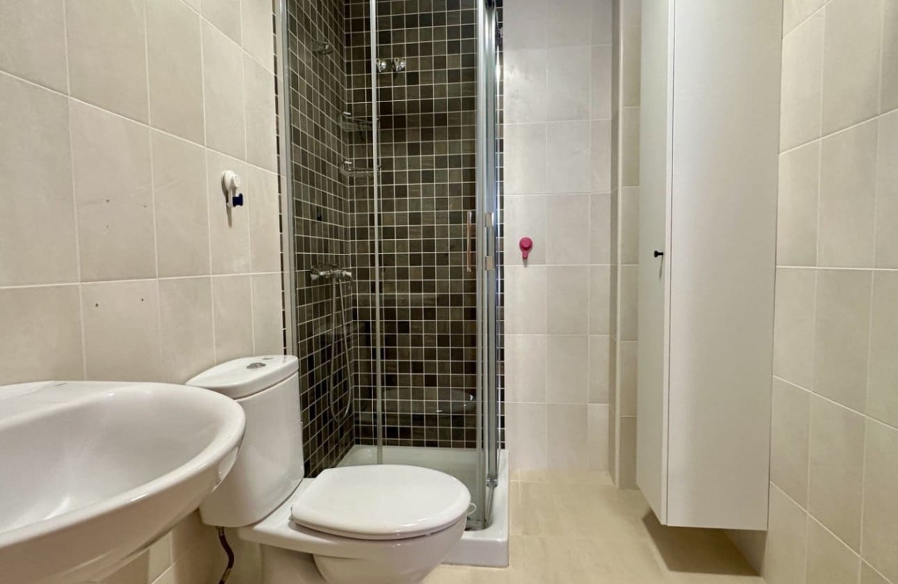 3 bedroom Apartment for sale in San Miguel de Salinas with pool garage - € 180,000 (Ref: 9444512)