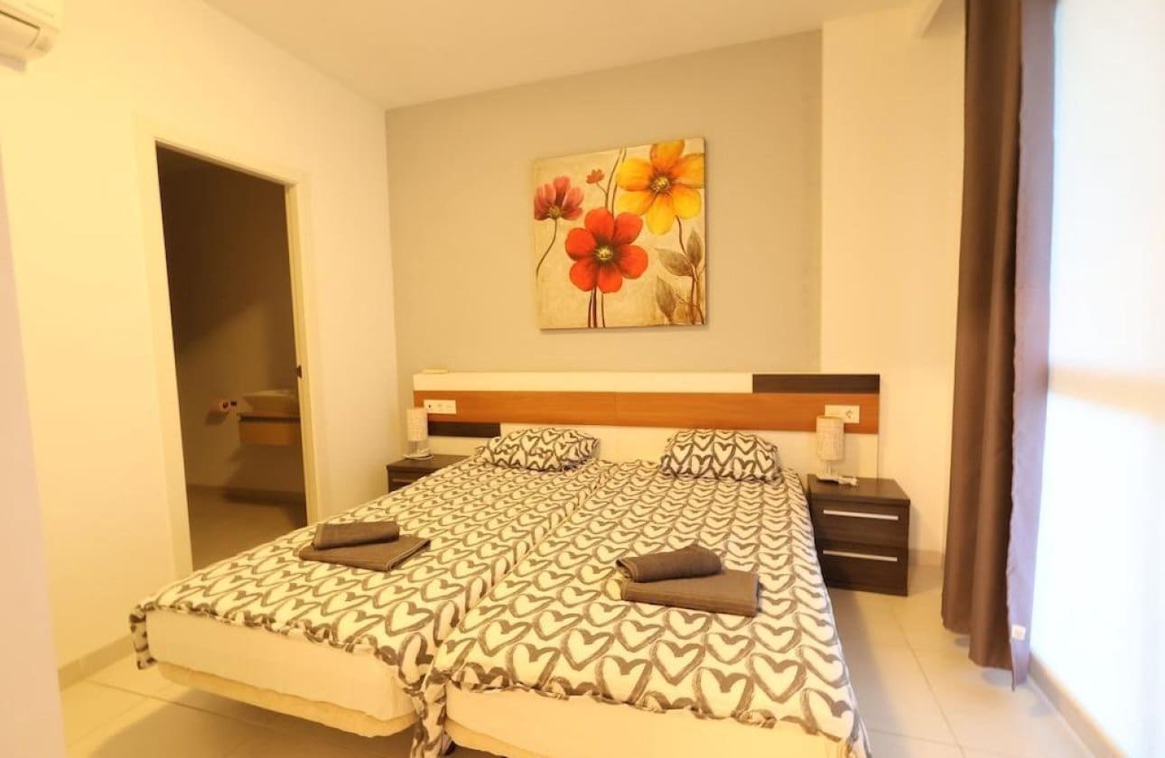 2 Zimmer Apartment zu verkaufen in La Zenia mit Pool - 279.500 € (Ref: 9446913)