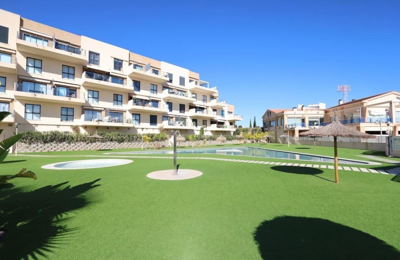 2 Zimmer Apartment zu verkaufen in La Zenia mit Pool - 279.500 € (Ref: 9446913)