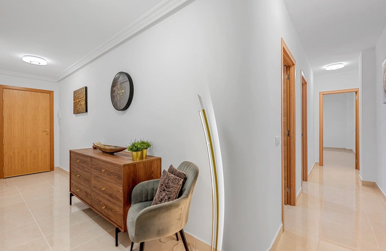 2 slaapkamer Appartement te koop in Torrevieja - € 189.000 (Ref: 9448609)