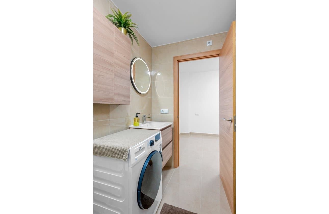 2 slaapkamer Appartement te koop in Torrevieja - € 189.000 (Ref: 9448609)