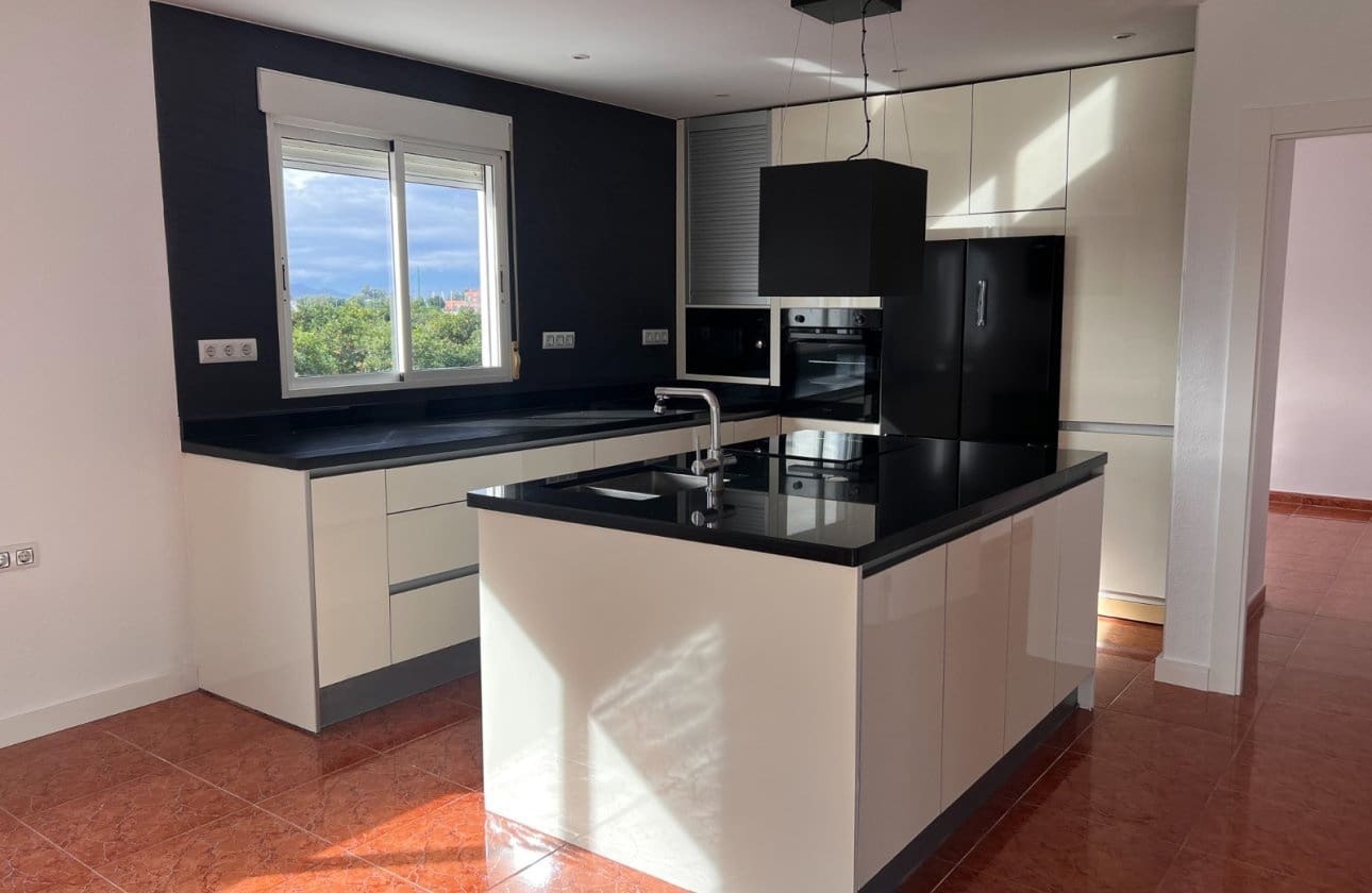 4 bedroom Villa for sale in Dolores with pool garage - € 560,000 (Ref: 9485364)