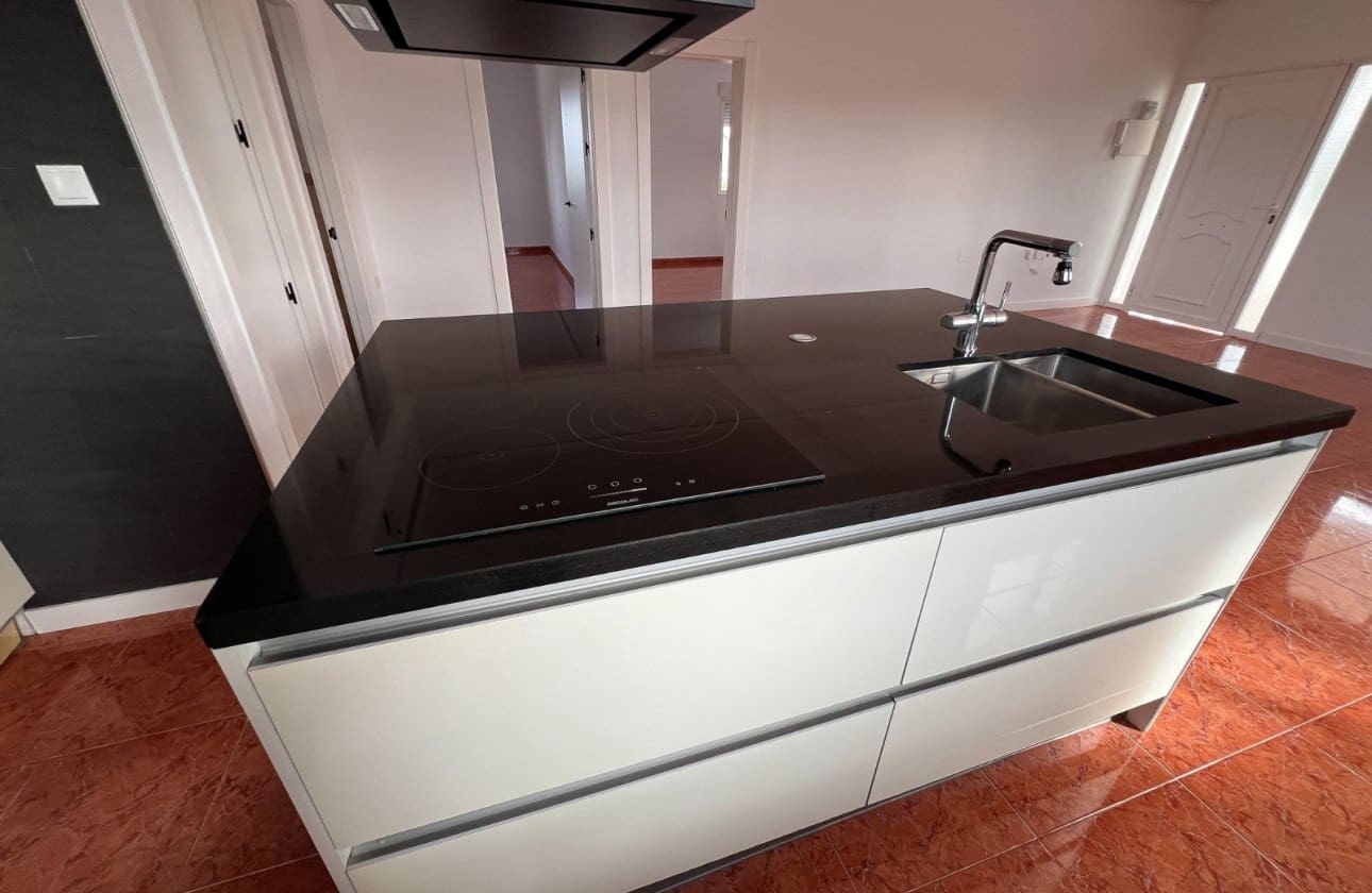 4 bedroom Villa for sale in Dolores with pool garage - € 560,000 (Ref: 9485364)