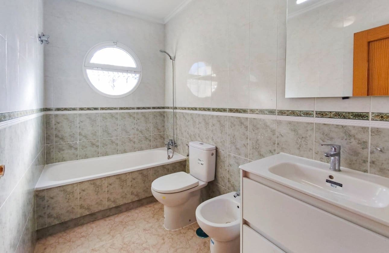 3 bedroom Bungalow for sale in Los Altos with pool - € 210,000 (Ref: 9494366)