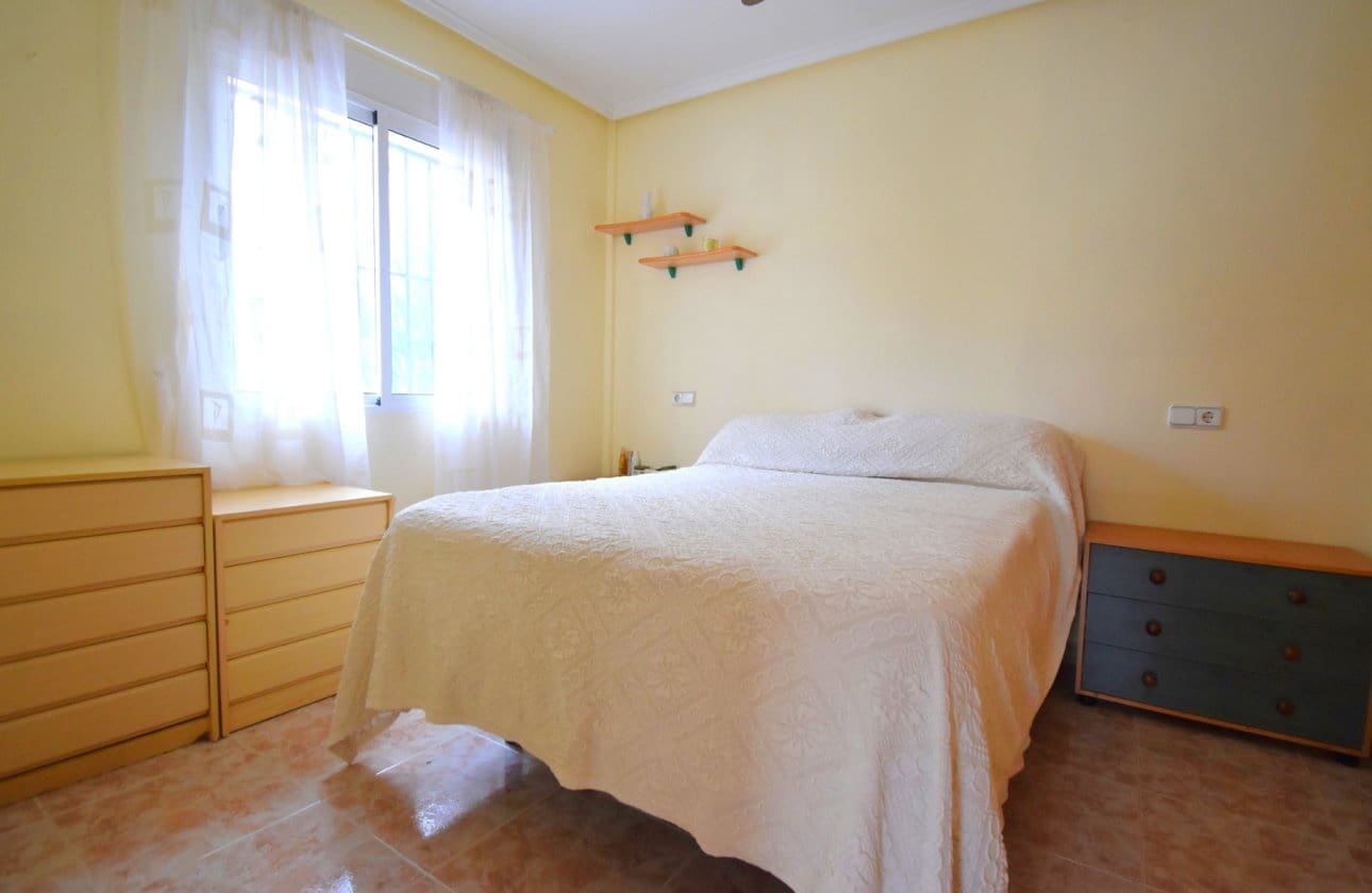 2 slaapkamer Huis te koop in Playa Flamenca met zwembad - € 175.000 (Ref: 9494368)