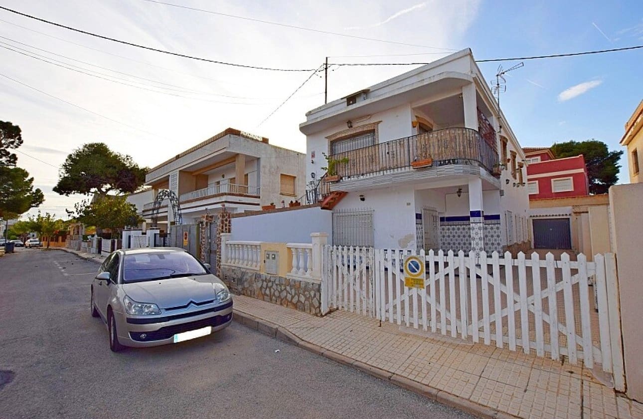 5 bedroom Bungalow for sale in Torre de la Horadada - € 219,900 (Ref: 9494369)