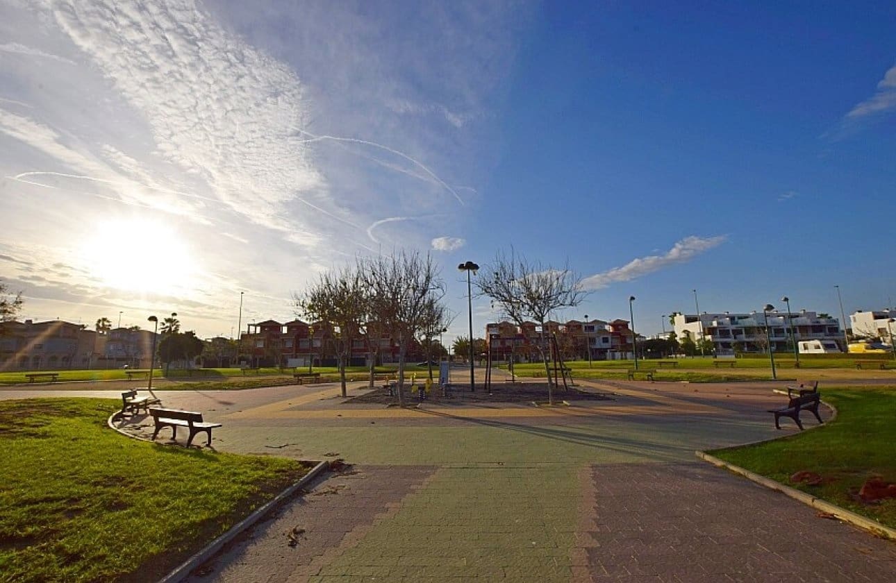 5 bedroom Bungalow for sale in Torre de la Horadada - € 219,900 (Ref: 9494369)