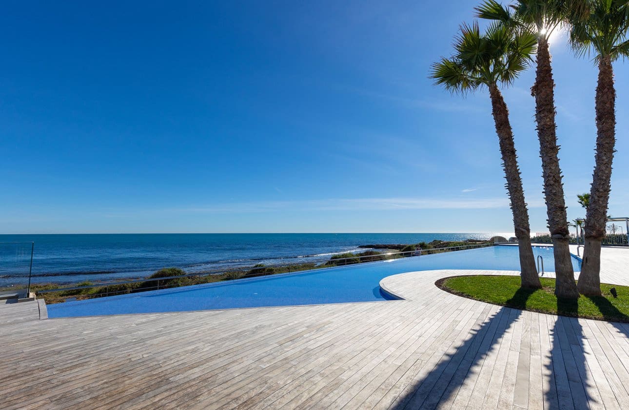 2 bedroom Apartment for sale in Punta Prima - € 765,000 (Ref: 9497186)