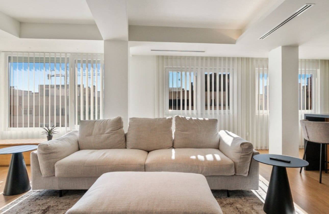 2 makuuhuone Kattohuoneisto myytävänä paikassa Torrevieja - 349 000 € (Ref: 9497187)