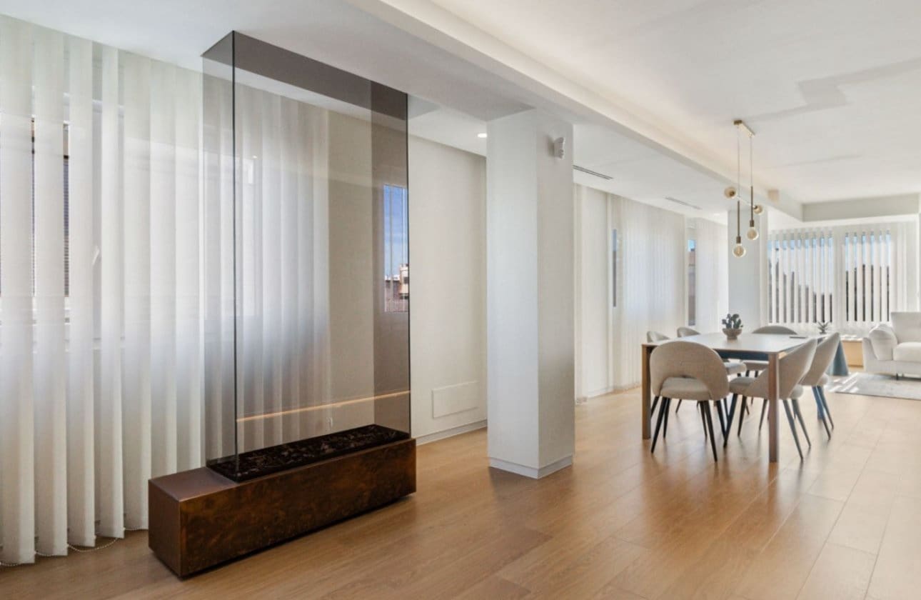 2 makuuhuone Kattohuoneisto myytävänä paikassa Torrevieja - 349 000 € (Ref: 9497187)