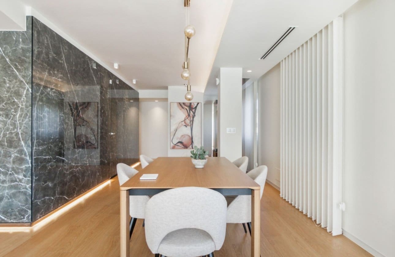 2 makuuhuone Kattohuoneisto myytävänä paikassa Torrevieja - 349 000 € (Ref: 9497187)