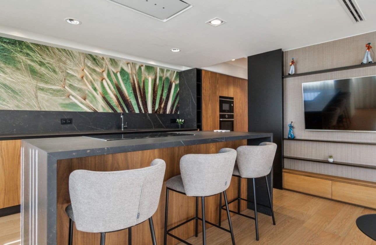 2 makuuhuone Kattohuoneisto myytävänä paikassa Torrevieja - 349 000 € (Ref: 9497187)