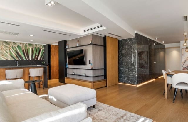 2 makuuhuone Kattohuoneisto myytävänä paikassa Centro - Muelle Pesquero, Torrevieja - 349 000 € (Ref: 9497187)