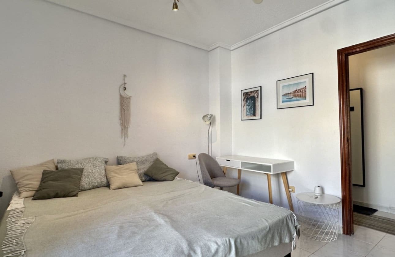 1 slaapkamer Appartement te koop in Torrevieja - € 145.000 (Ref: 9497188)