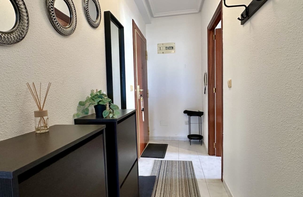 1 slaapkamer Appartement te koop in Torrevieja - € 145.000 (Ref: 9497188)