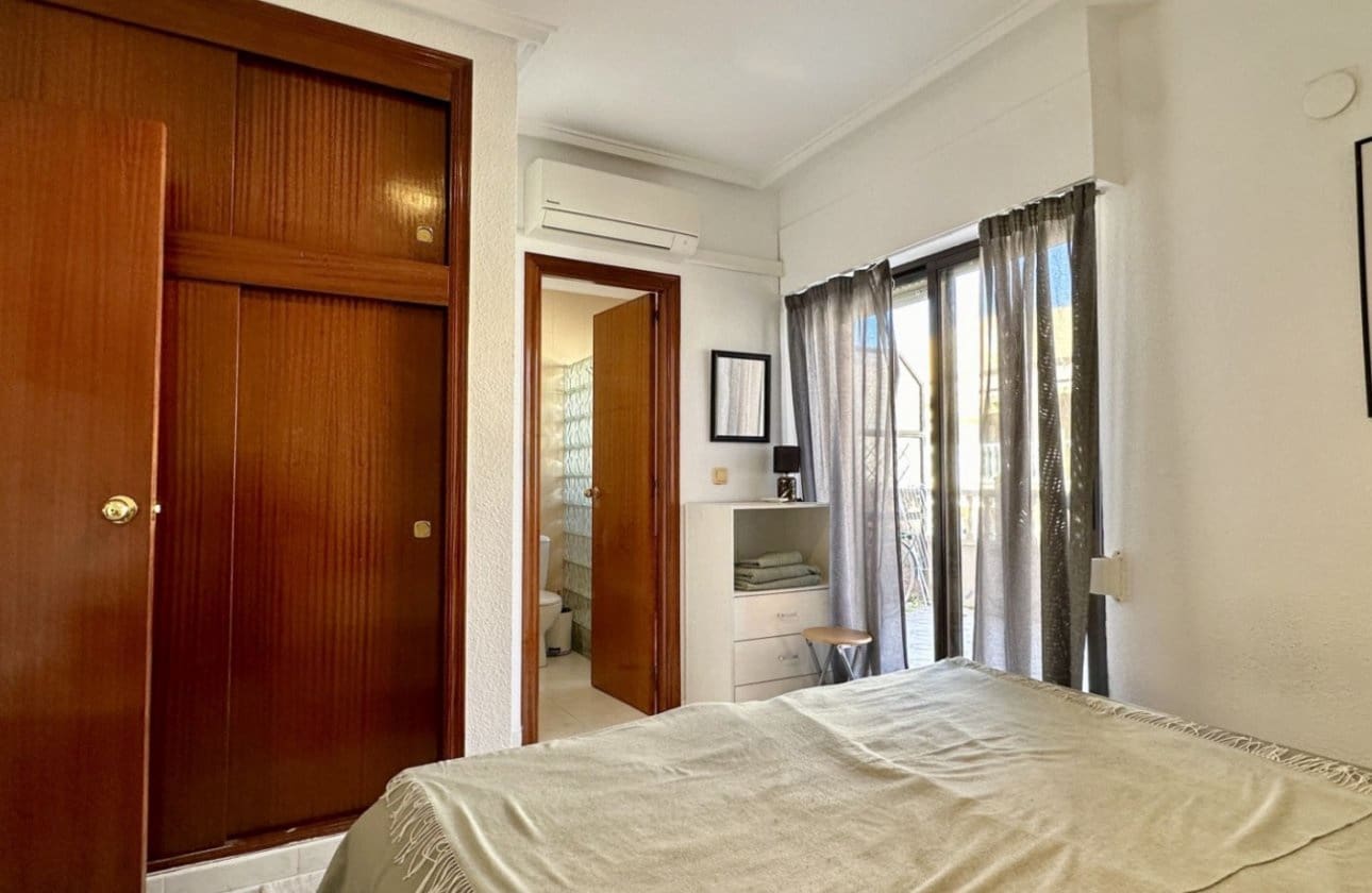 1 slaapkamer Appartement te koop in Torrevieja - € 145.000 (Ref: 9497188)