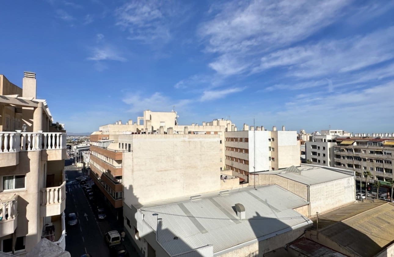 1 slaapkamer Appartement te koop in Torrevieja - € 145.000 (Ref: 9497188)