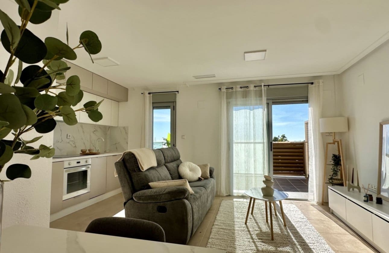 3 Zimmer Apartment zu verkaufen in Torrevieja - 220.000 € (Ref: 9497189)