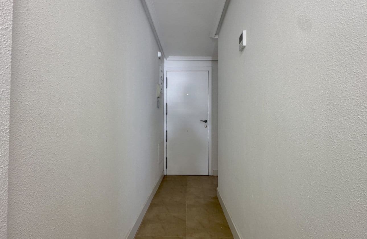 3 Zimmer Apartment zu verkaufen in Torrevieja - 220.000 € (Ref: 9497189)