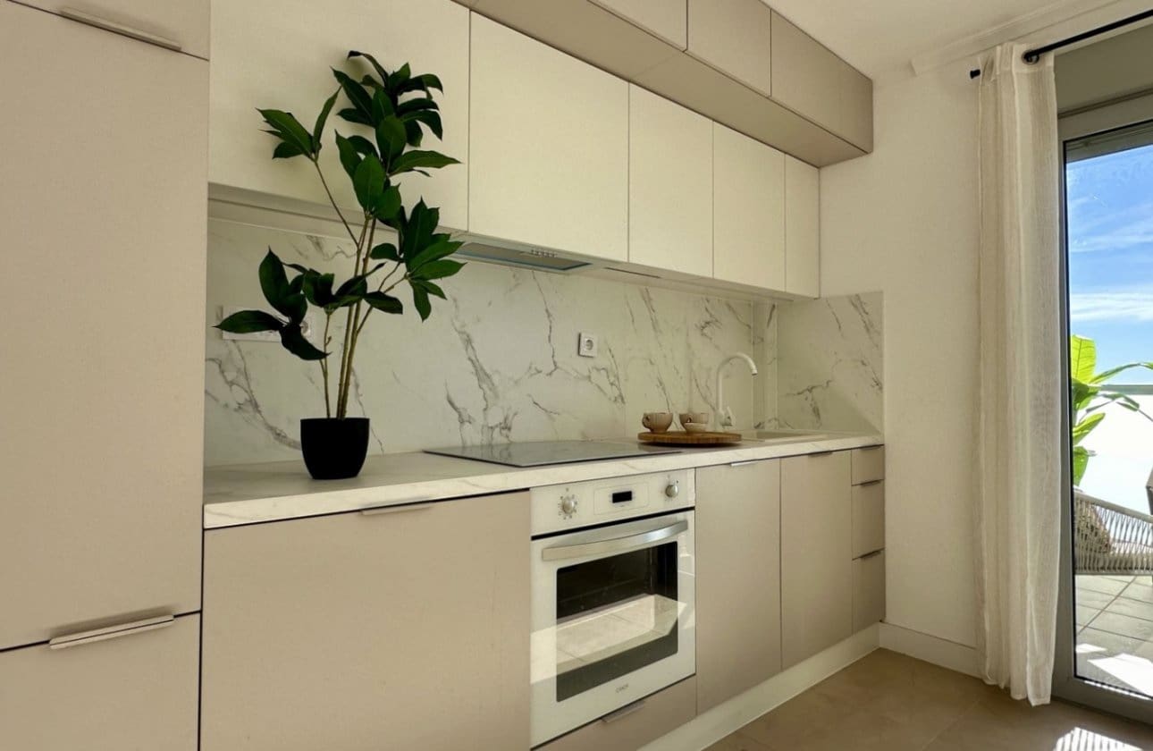 3 Zimmer Apartment zu verkaufen in Torrevieja - 220.000 € (Ref: 9497189)