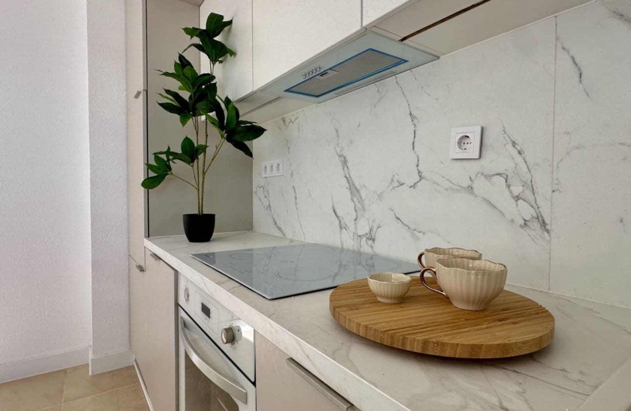 3 Zimmer Apartment zu verkaufen in Torrevieja - 220.000 € (Ref: 9497189)