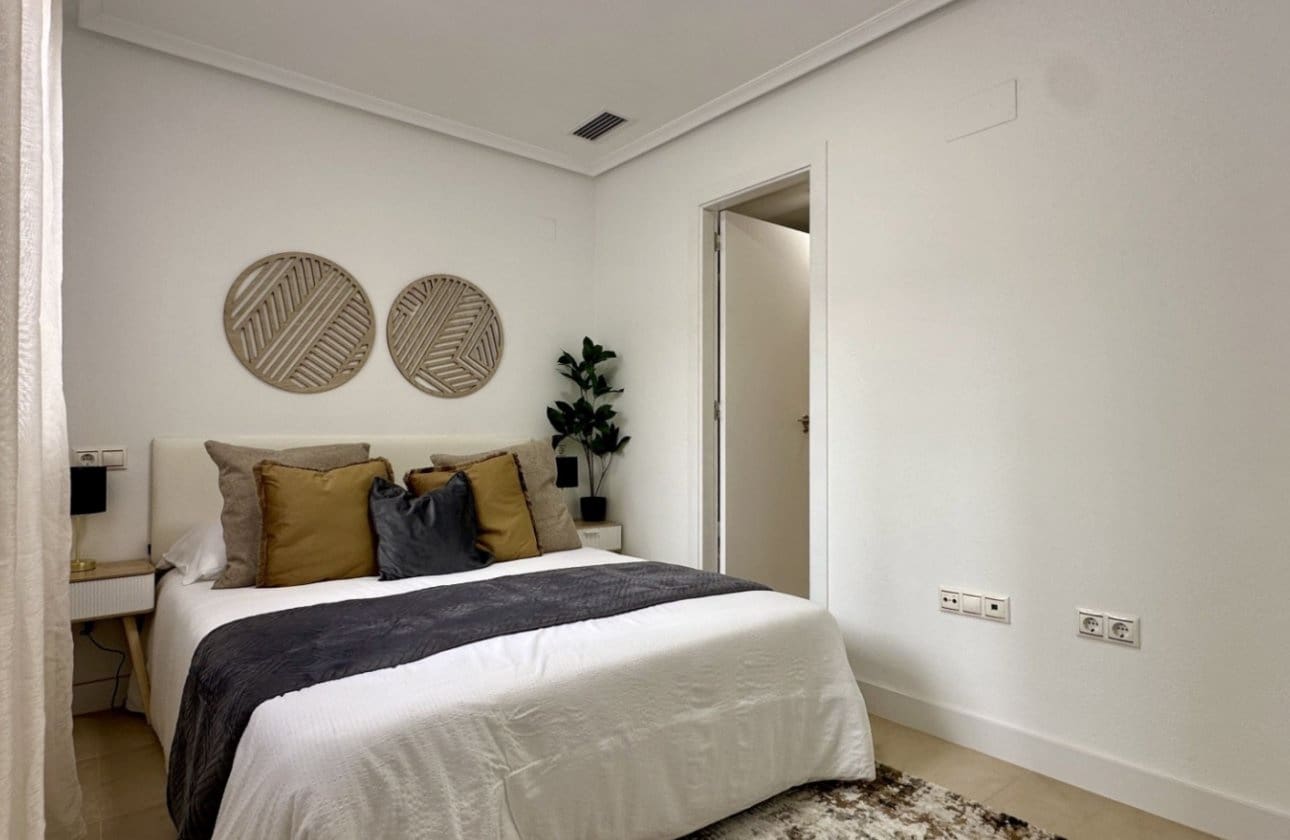 3 Zimmer Apartment zu verkaufen in Torrevieja - 220.000 € (Ref: 9497189)