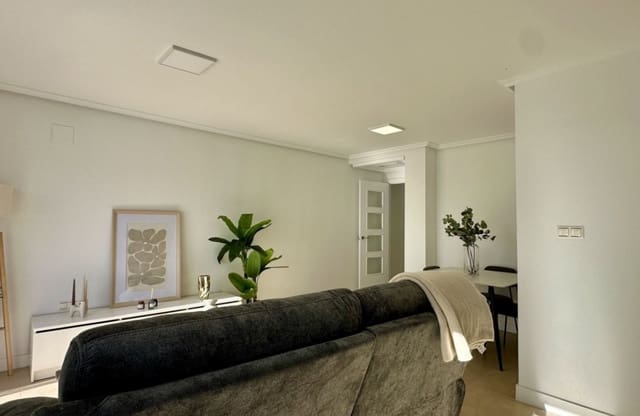 3 Zimmer Apartment zu verkaufen in Puerto Deportivo, Torrevieja - 220.000 € (Ref: 9497189)