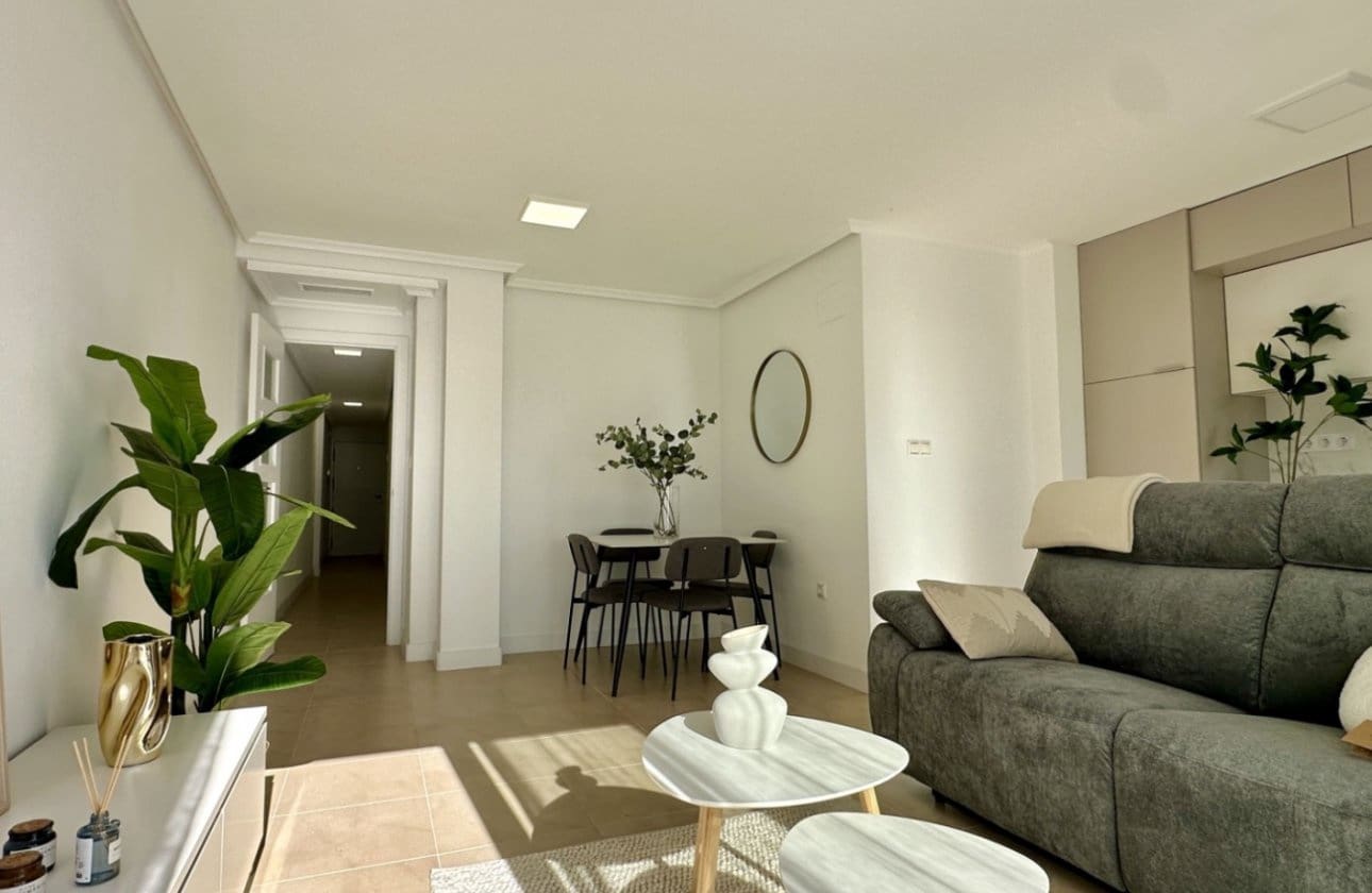 3 Zimmer Apartment zu verkaufen in Torrevieja - 220.000 € (Ref: 9497189)