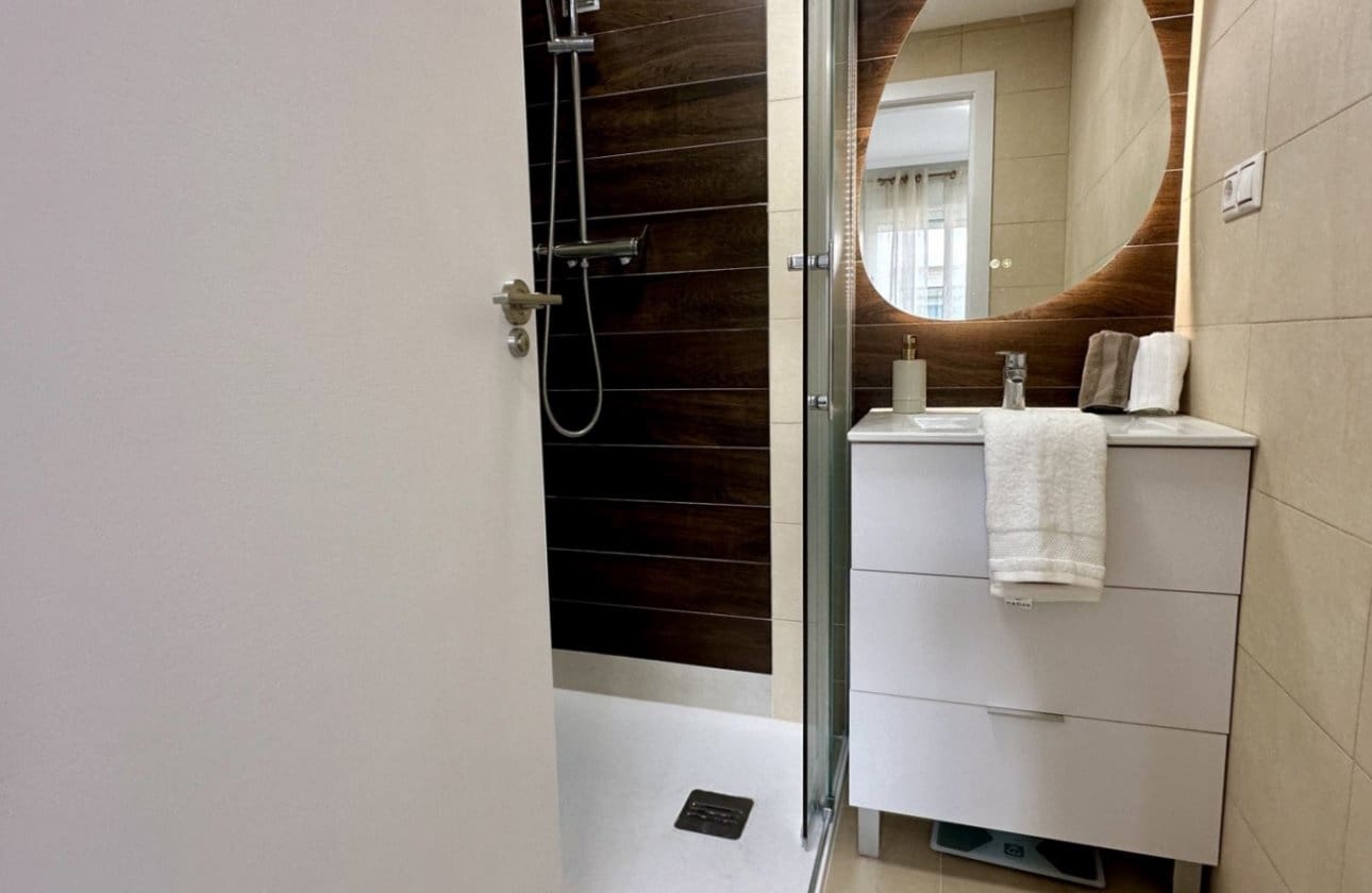 3 Zimmer Apartment zu verkaufen in Torrevieja - 220.000 € (Ref: 9497189)