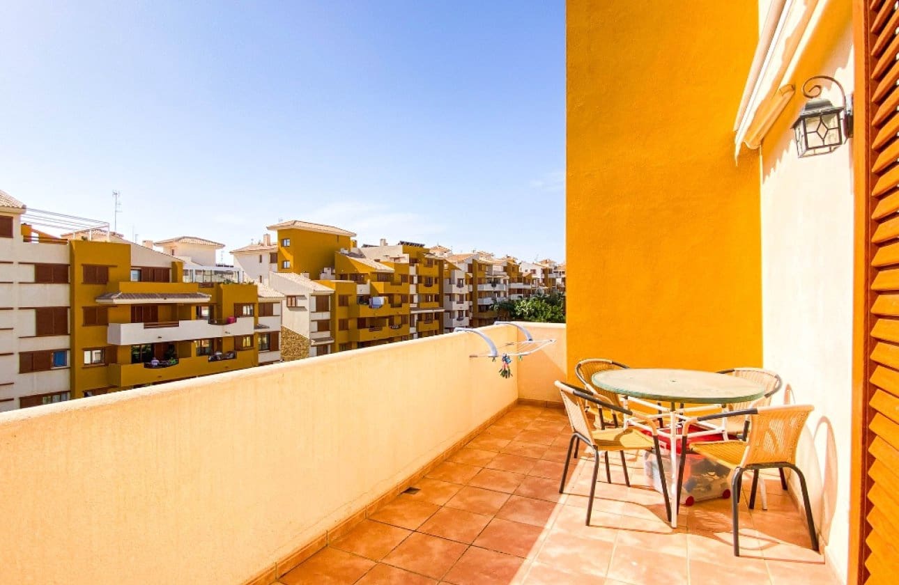 2 sovrum Strandlägenhet till salu i Orihuela Costa med pool - 270 000 € (Ref: 9499780)