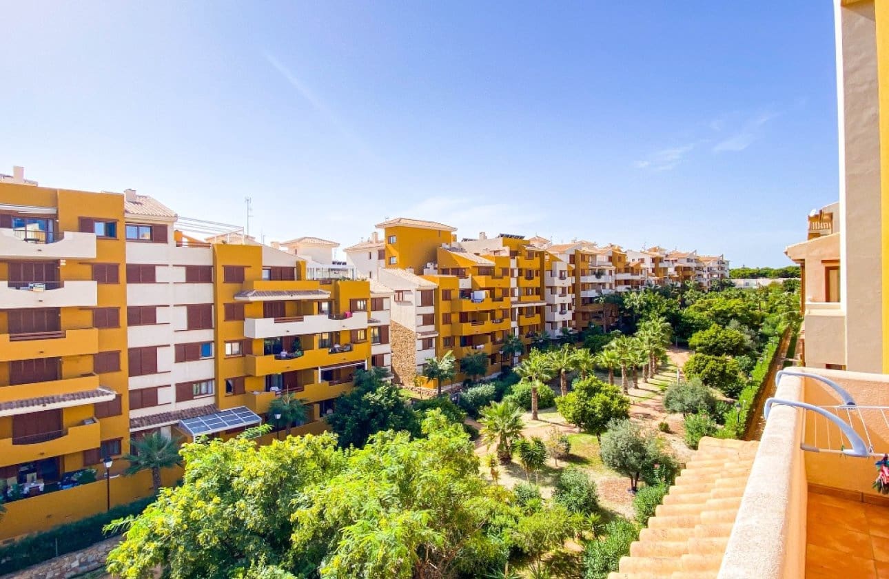 2 sovrum Strandlägenhet till salu i Orihuela Costa med pool - 270 000 € (Ref: 9499780)