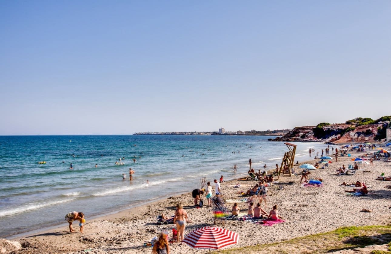 2 sovrum Strandlägenhet till salu i Orihuela Costa med pool - 270 000 € (Ref: 9499780)